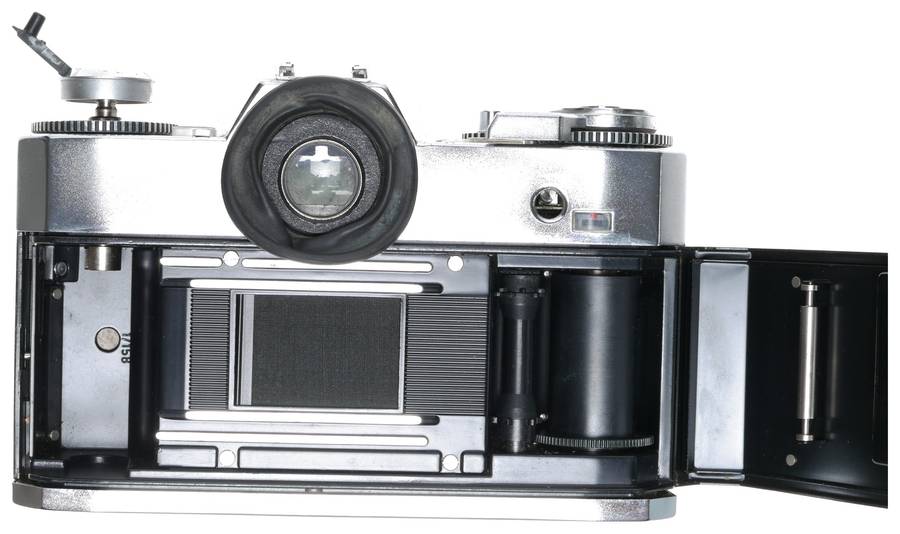 Icarex 35 S Zeiss camera BM Tessar 2.8/50 Voigtlander