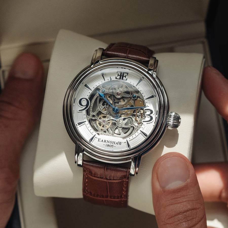 ***must see*** rrp: R11,500.00 THOMAS EARNSHAW AUTOMATIC ROYALE OPEN HEART Silver White Watch