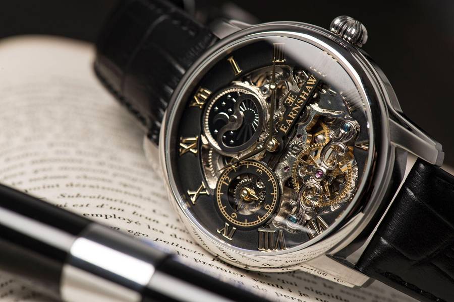 ***must see*** rrp: R8,200.00 THOMAS EARNSHAW AUTOMATIC LONGITUDE DUAL TIME MIDNIGHT GREEN NEW