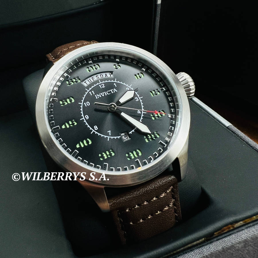 vintage flyboy!! Retail: R6,999.00 INVICTA Men`s Aviator Classic Date Vintage Pilot Leather Watch