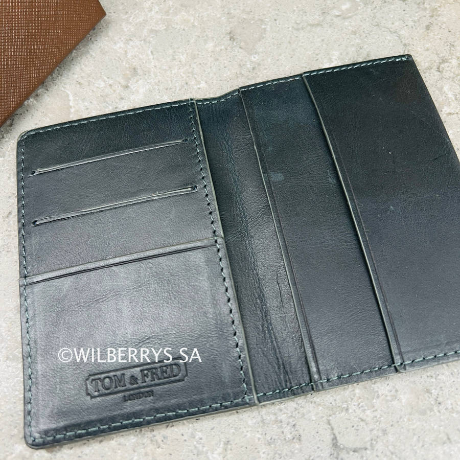 Retail: $129 / R2,199.00 TOM & FRED® Mens Navy Blue Manchester Vertical Bi-fold Wallet