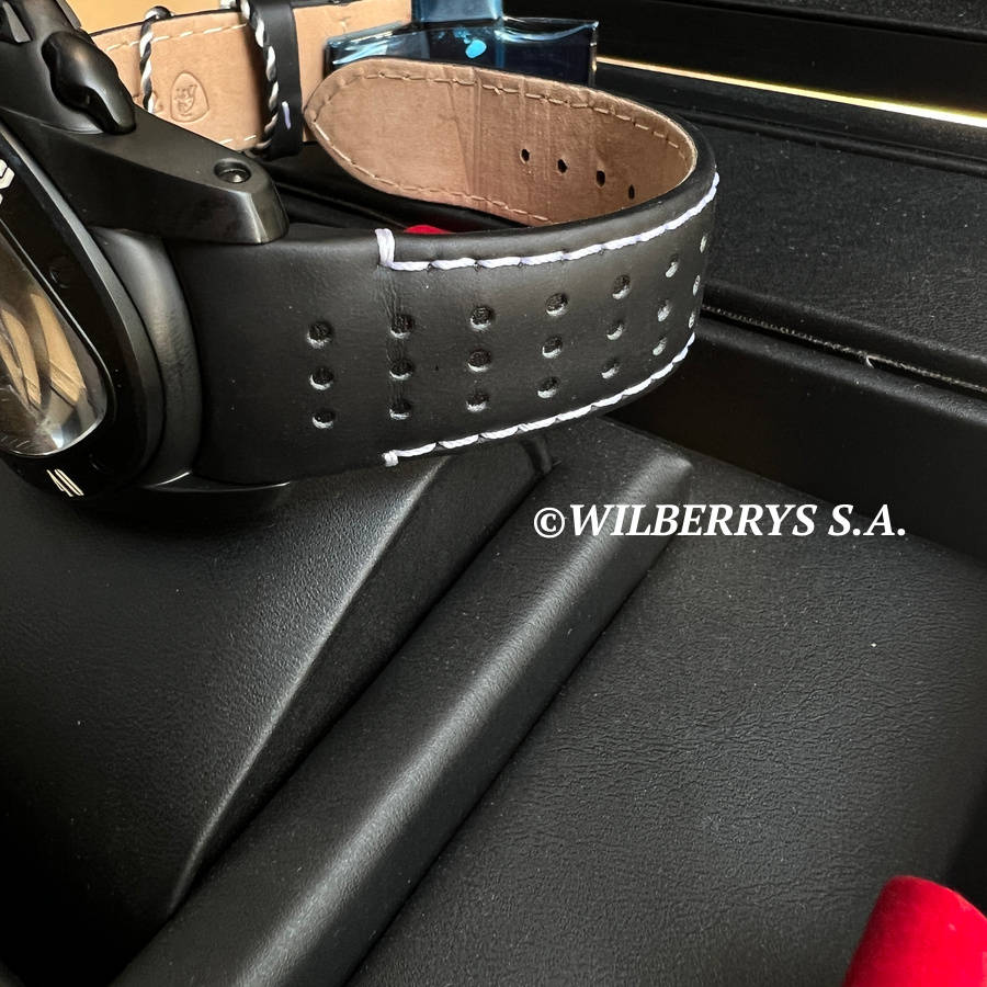 rrp R35,000.00 Tonino Lamborghini Men`s SPYDER BLACK/WHITE Chrono Watch NEW 100% GENUINE