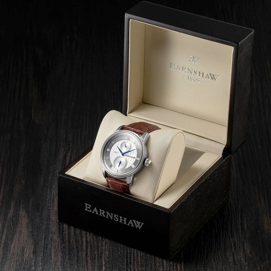 **R30 courier** rrp: R6,500.00 THOMAS EARNSHAW Men`s LONGITUDE MULTI-FUNCTION Pinstripe White Watch
