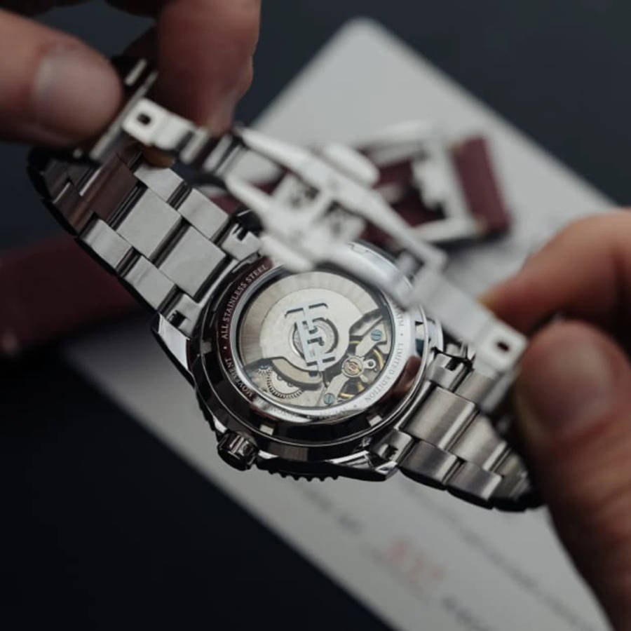 LOOK!! rip: R14,200.00 THOMAS EARNSHAW mens Hawke Power Reserve Slate Grey Watch brand new!!