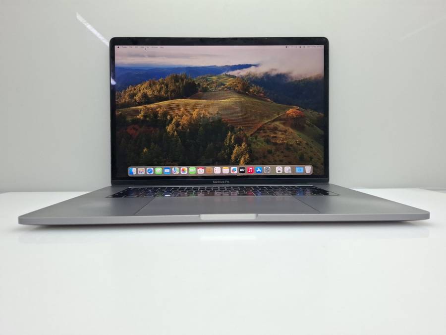 Apple Laptops - MacBook Pro 15-Inch 