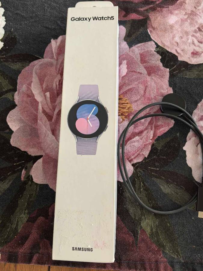 Samsung Galaxy Watch 5 Bt 40mm - Purple Silver Smart Watch