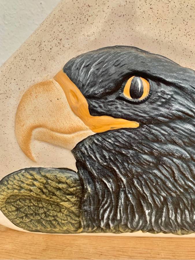 #92 Interesting handpainted hawk / eagle decanter