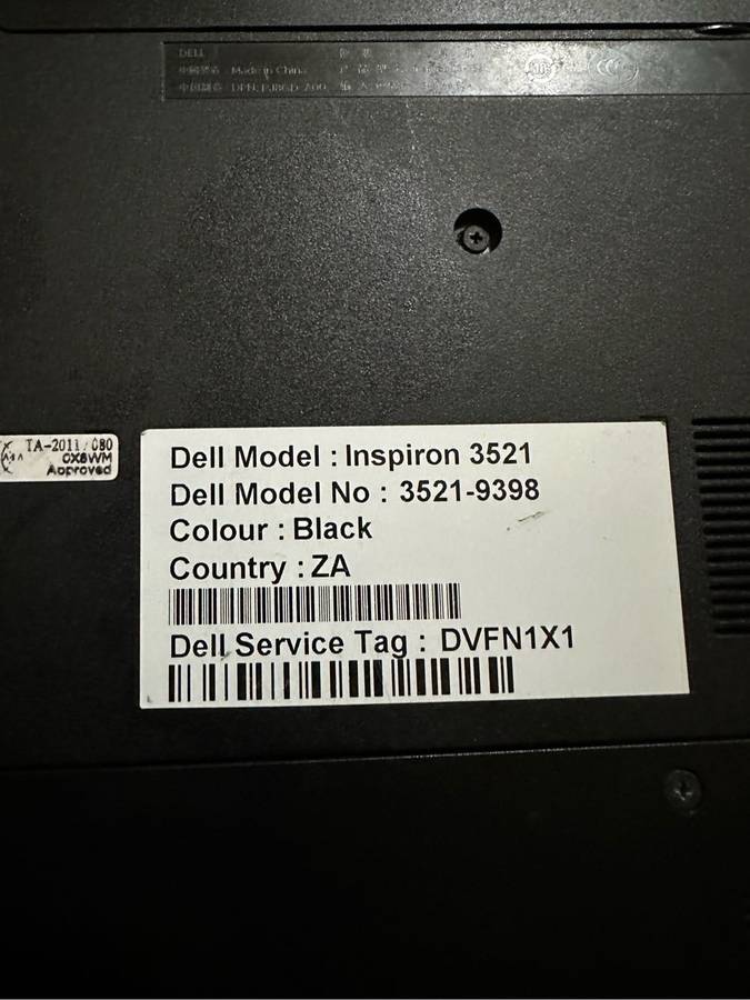 Dell Inspiron 15 3521 Laptop|8GB Memory|320Gb HDD| 1.5Ghz Celeron| Dell Wireless Mouse| Windows 10