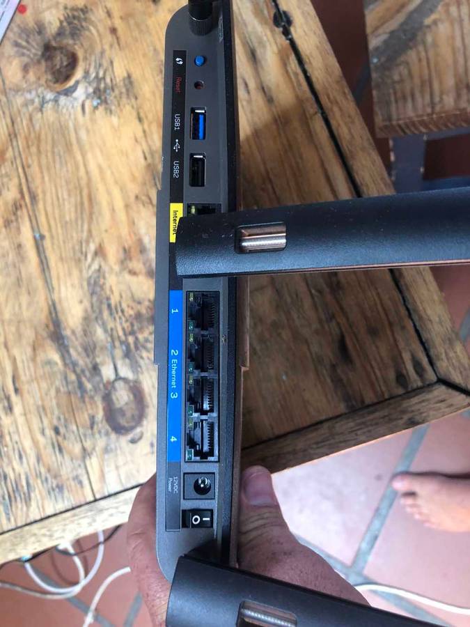 High-end Lynksys Router EA6900