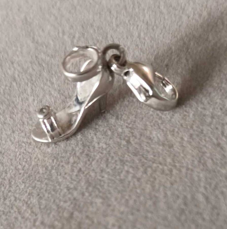 GORGEOUS  STERLING SILVER &CZ TI SENTO MILANO CHARM 3.13g