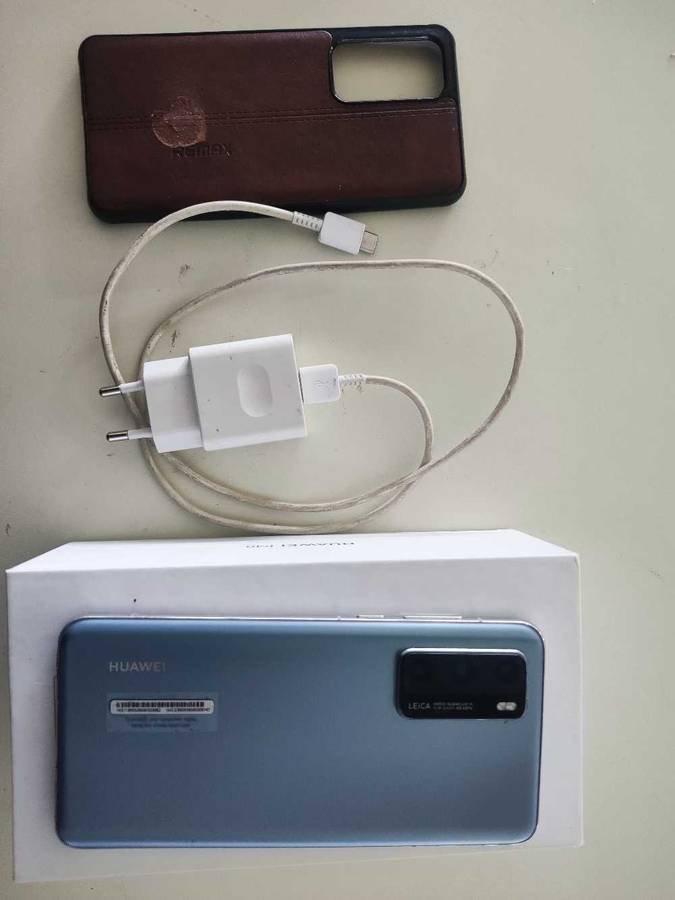 Huawei P40 8GB Ram and 128GB Rom **Silver Frost** with Box and Charger