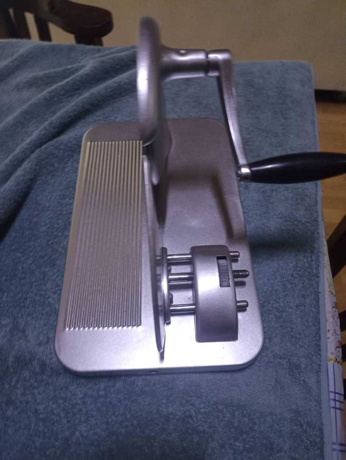 Pineware vintage bread slicer