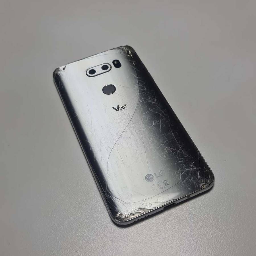 LG V30+