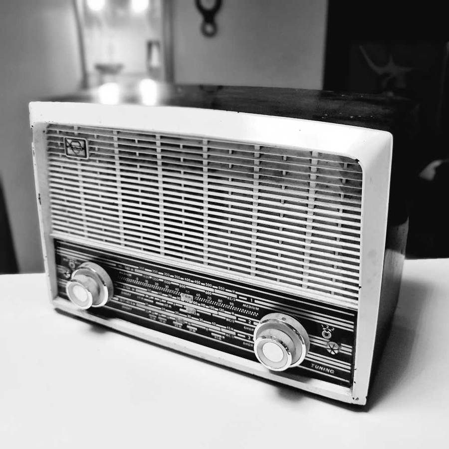 Step back in time with the Vintage Mullard Tube Radio!
