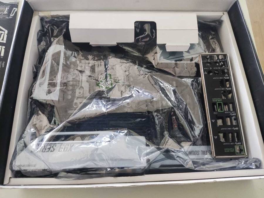 Asus X99 Deluxe Motherboard**Please read**Sold for parts or repair**