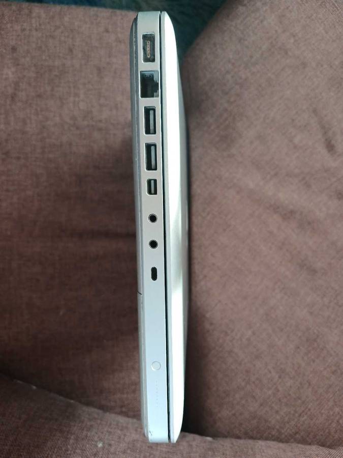 Late 2008 Apple Macbook 13.3