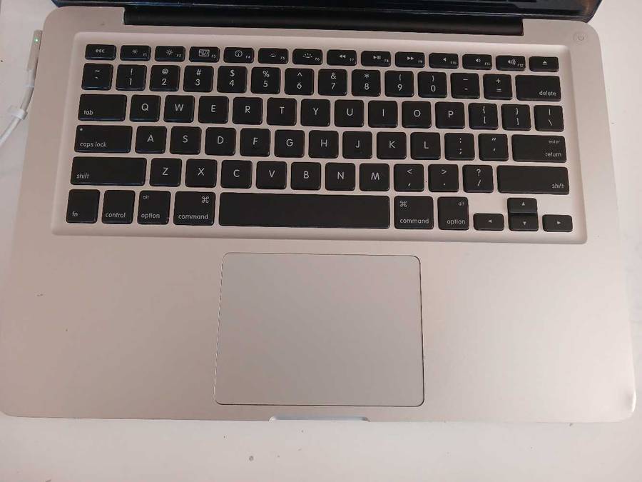 Late 2008 Apple Macbook 13.3