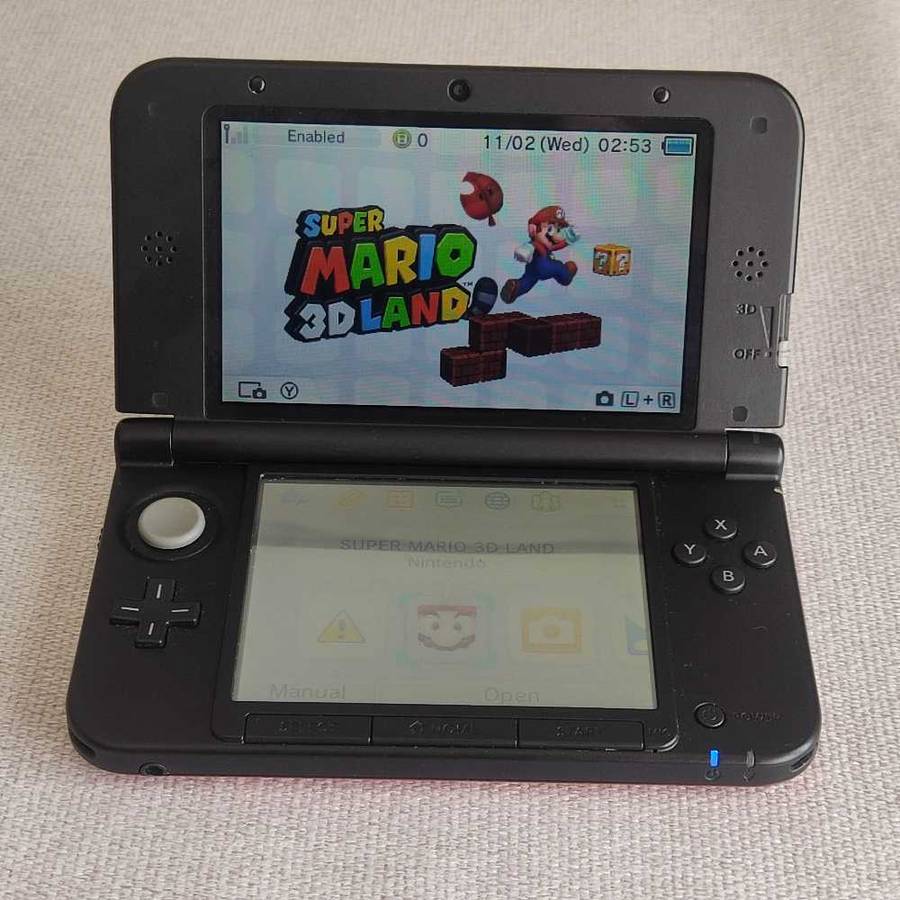 Nintendo 3ds XL Console +Charger