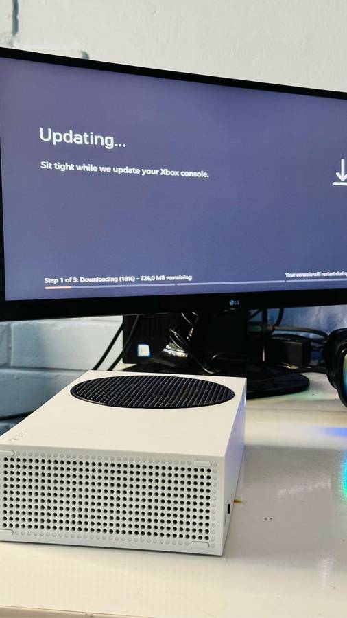 XBOX SERIES S 512GB + 6 GAMES