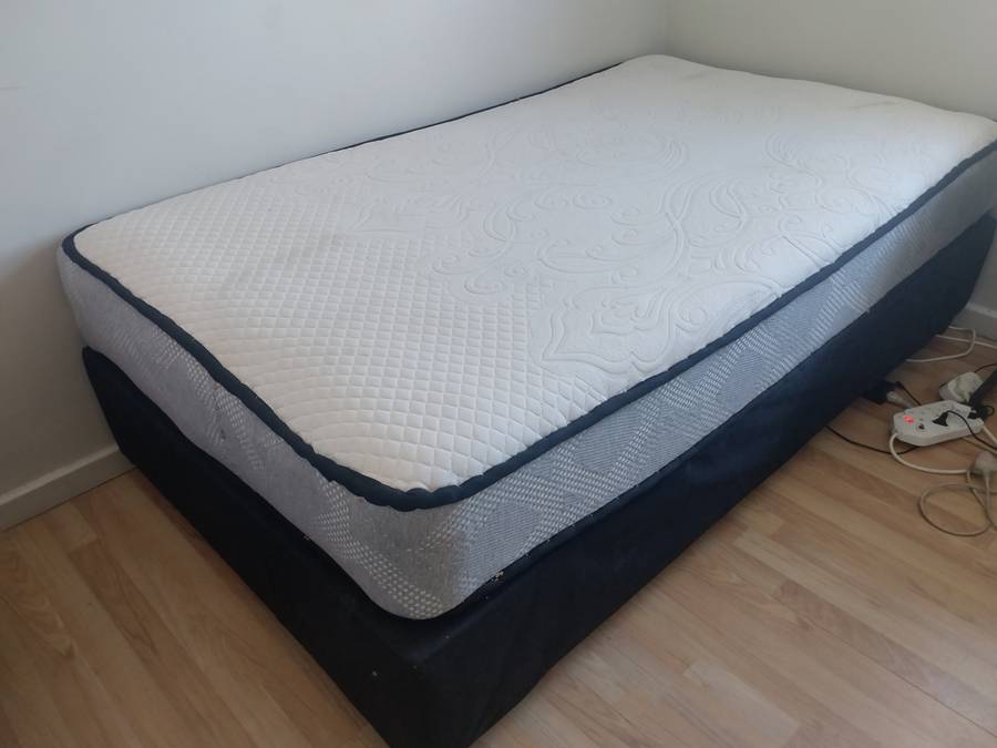 3/4 Bed