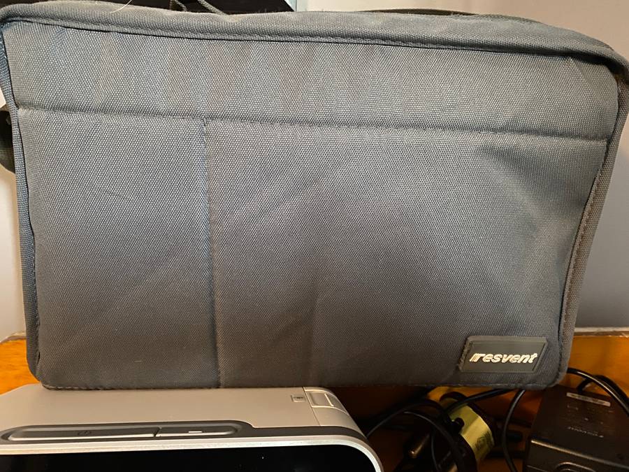 USED RESVENT IBREEZE CPAP MACHINE IN MINT CONDITION