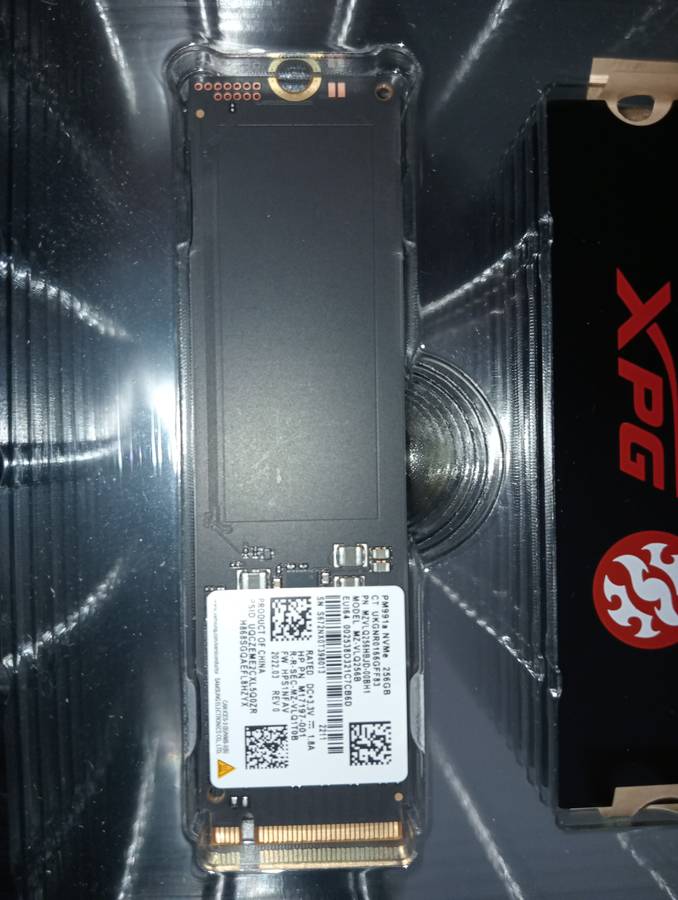 20 x 256gb Nvme drives.  Removed from new laptops