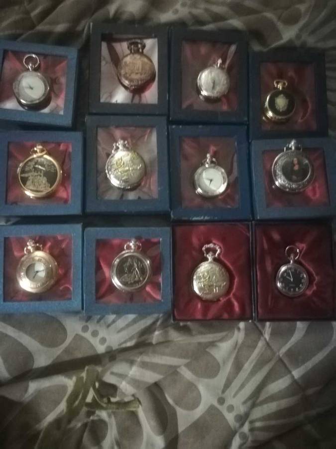 12 pocket watches sold together