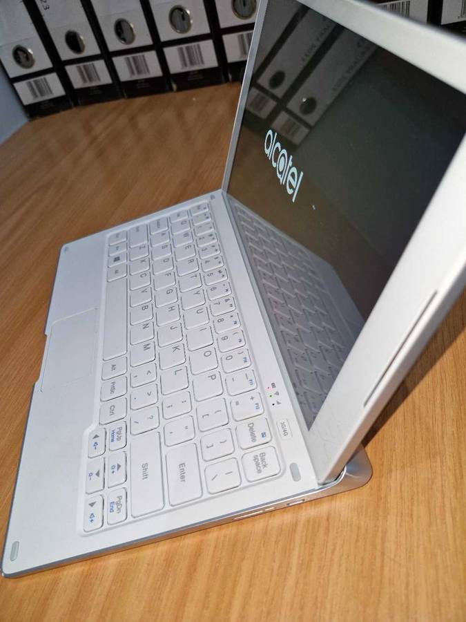 Alcatel Plus 10 2-in-1 Tablet