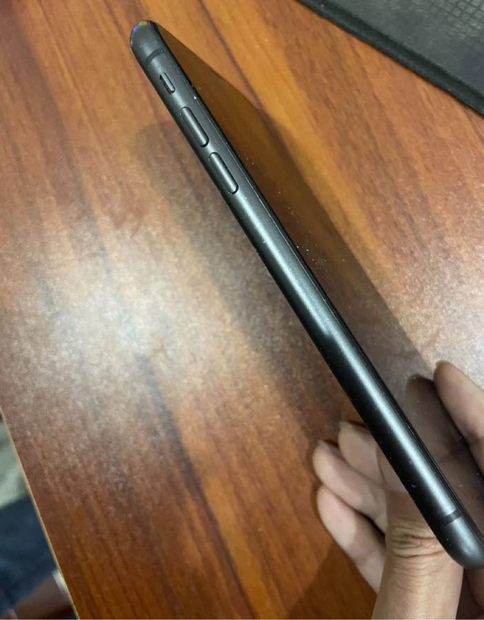 Used Mint Condition iPhone 11 64gb