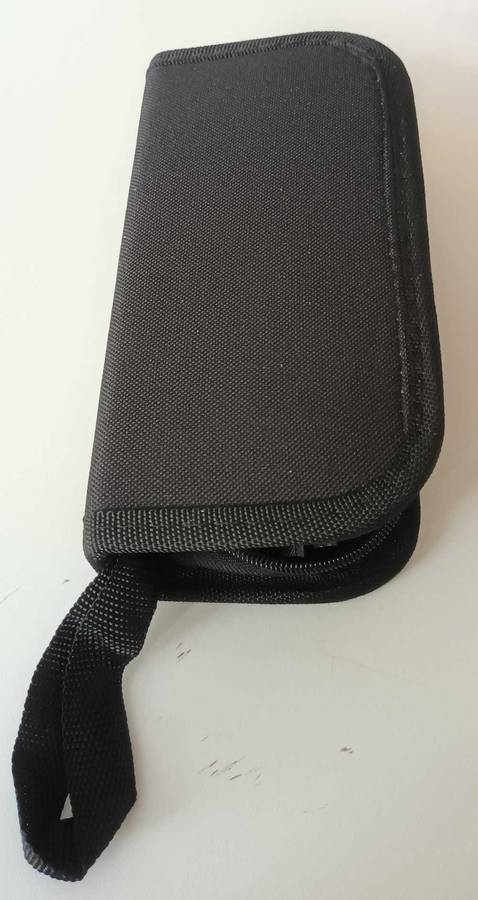 147 PIECE WATCHMAKER REPAIR TOOL KIT IN POUCH. NEW.