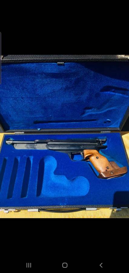 Feinwerkbau Model 80 Olympic air pistol Immaculate condition with case!!!