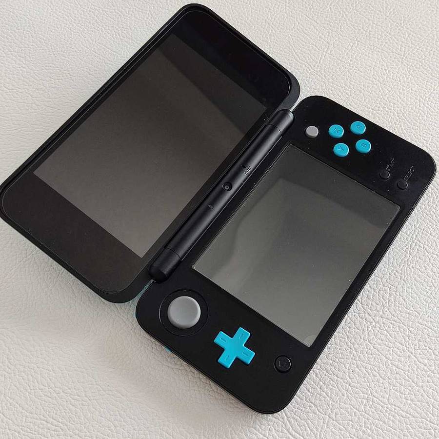 "New" Nintendo 2DSXL Console