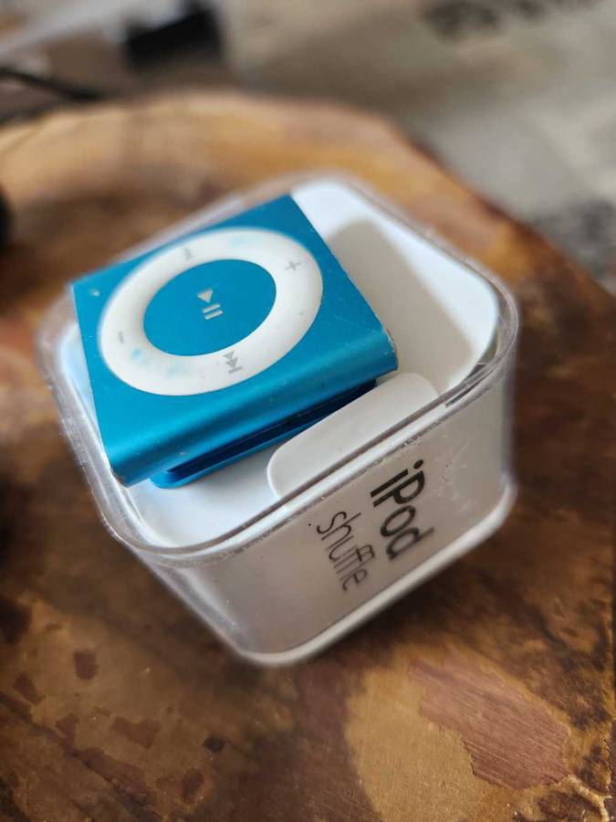 Ipod shuffle 2Gb - the perfect travelling companion