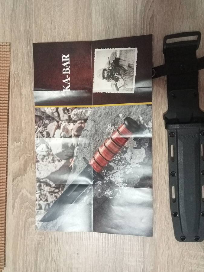 KA-BAR 1211 combat knife with holder