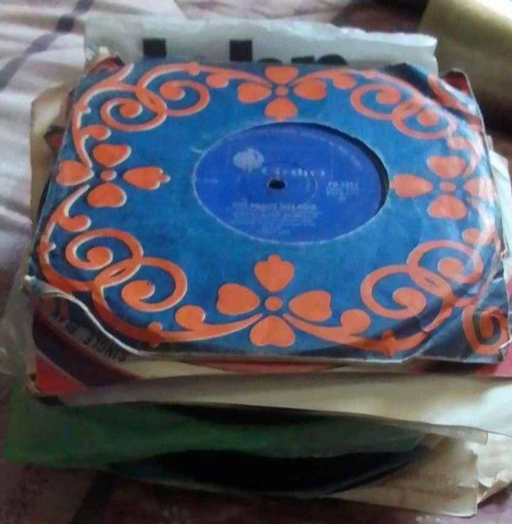 38 x Small Records ( 7 singles) mostly music from the 60s and 70s