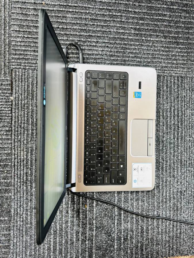 HP ProBook 430 G3 13.3` Intel Core i3 Notebook 4GB Ram 500GB HDD + 65W HP charger