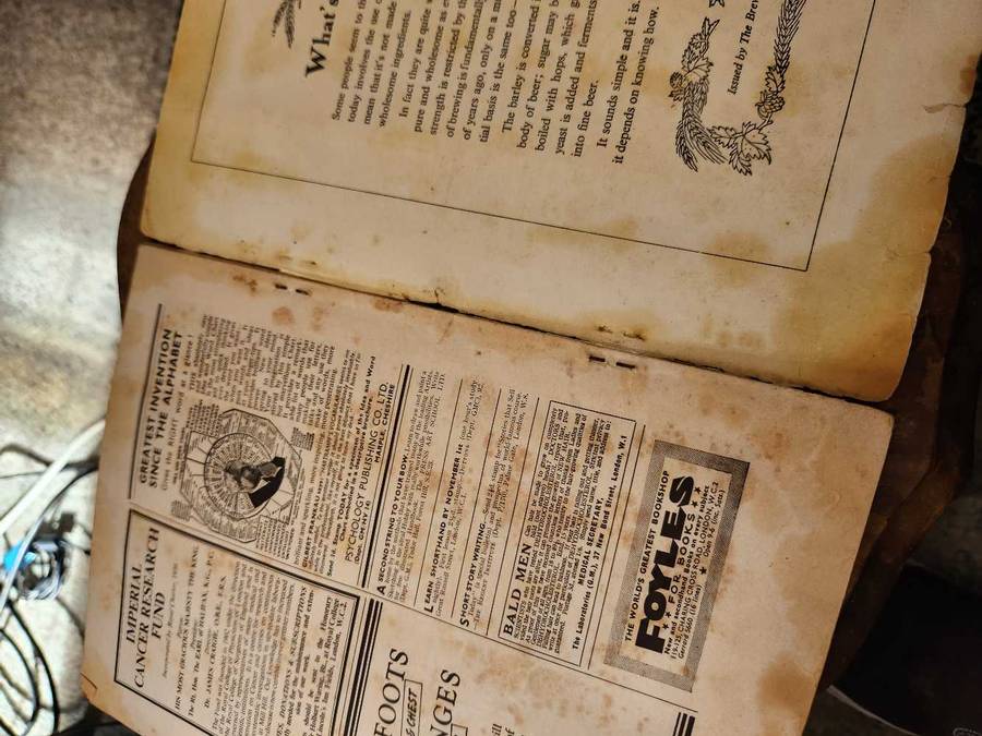 National Geographic 1949 - VERY collectible - shows definite wear but great for age