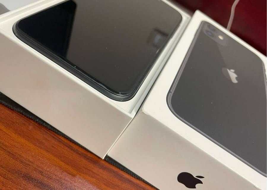 Used Mint Condition iPhone 11 64gb