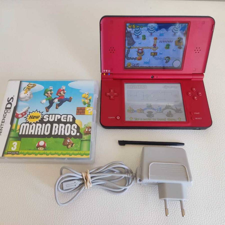 Nintendo Dsi XL console Super Mario Bros 25th anniversary edition +Game