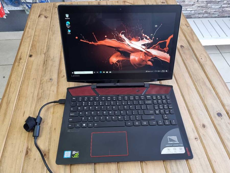 Lenovo Legion Y720 Core i7 - 7700HQ Gaming Laptop / 12GB DDR4 RAM/ 240GB SSD/ GTX 1060 6GB GPU/ FHD