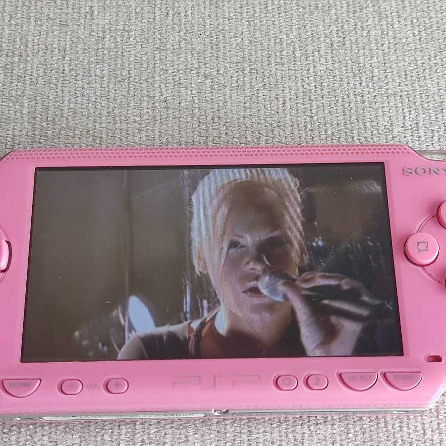 Playstation Portable (Psp) +original charger and games