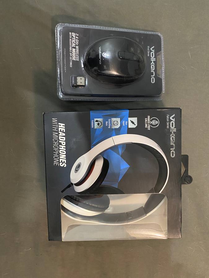 Volcano Wired Headphones and Wireless Mouse bundle