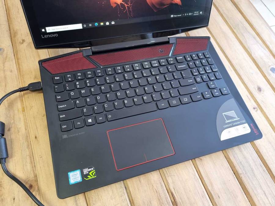 Lenovo Legion Y720 Core i7 - 7700HQ Gaming Laptop / 12GB DDR4 RAM/ 240GB SSD/ GTX 1060 6GB GPU/ FHD