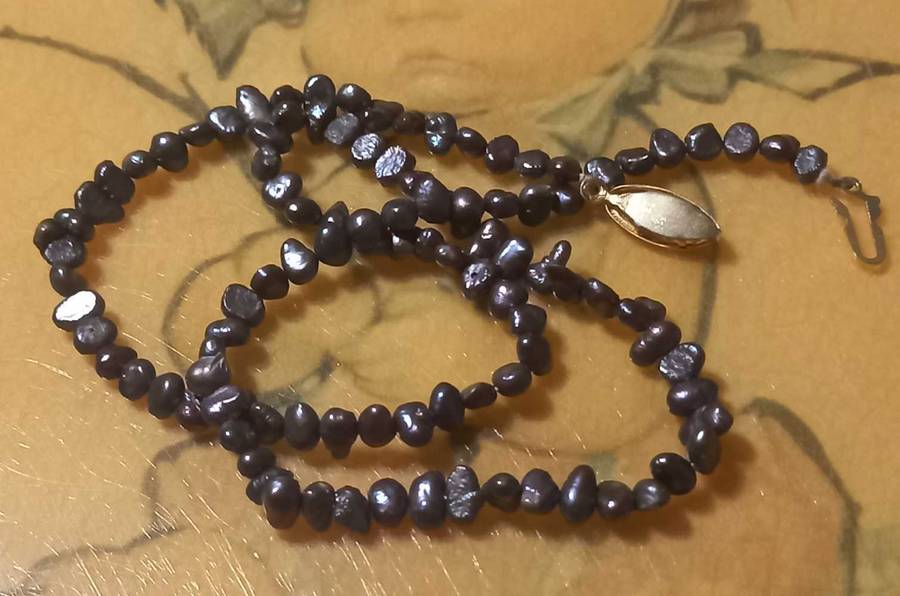 Vintage Dainty Peacock Blue Freshwater Pearl Chip Necklace with Gold Tone Clasp