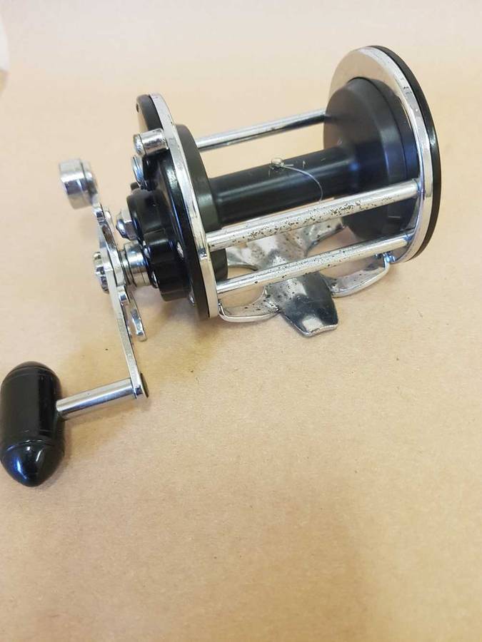 Penn 155. Aluminium spool.