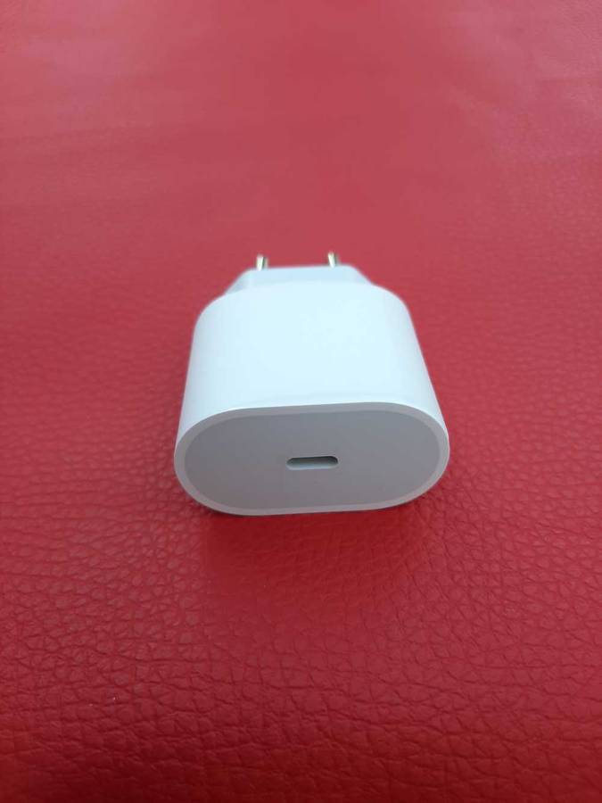 Original Apple type C 20w fast charger