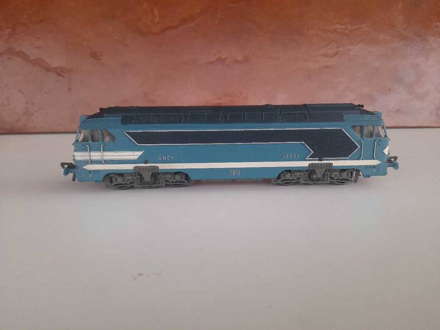 HO FLEISCHMANN - 1386 - DIESEL LOCOMOTIVE 68001 SNCF (METAL)