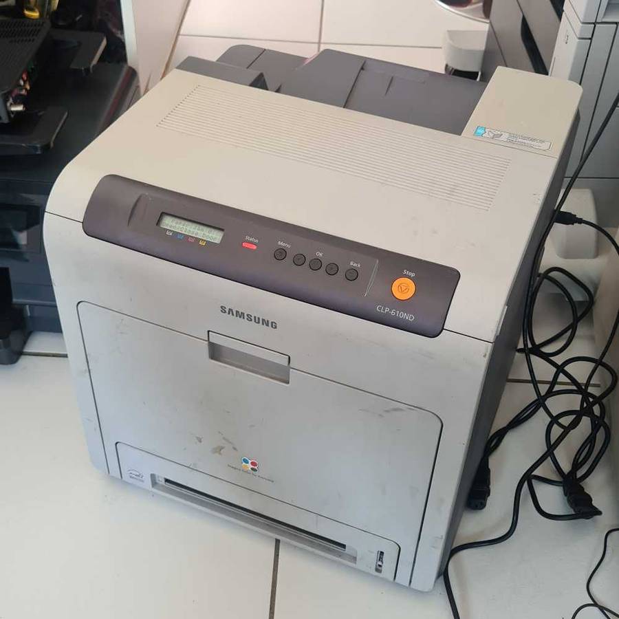 Industrial (Switching on) Samsung CLP-610ND Lazer jet color printer (to fix).