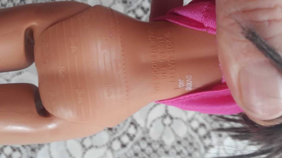 Asian Barbie 2015 - Mint condition