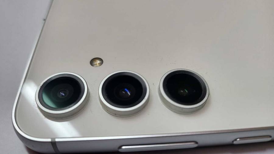 Samsung Galaxy S23fe - No Reserve!